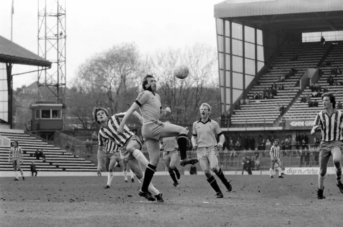 Framed Print : Sheffield Wednesday 2 v. Cambridge United 1. April 1982 MF06-33-006 Framed Print : Sheffield Wednesday 2 v. Cambridge United 1. April 1982 MF06-33-006