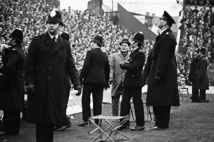 Framed Print : Sheffield Wednesday v Leeds United FA Cup match at Hillsborough 4th January 1969 Framed Print : Sheffield Wednesday v Leeds United FA Cup match at Hillsborough 4th January 1969