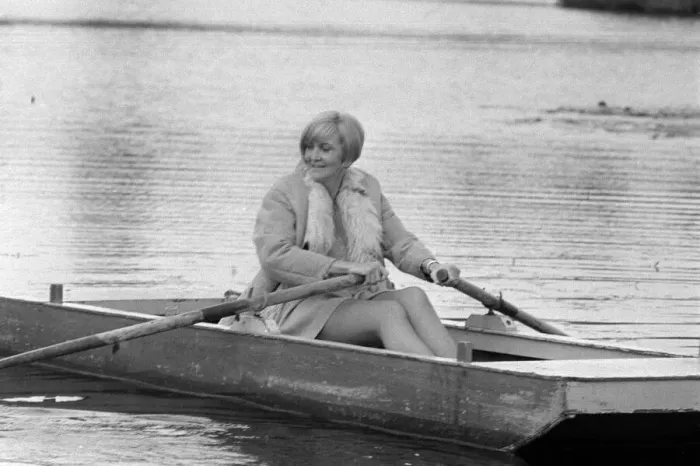 Framed Print : Sheila Hancock Actress 1968 At Liphook Health Farm Pictured Rowing Boat