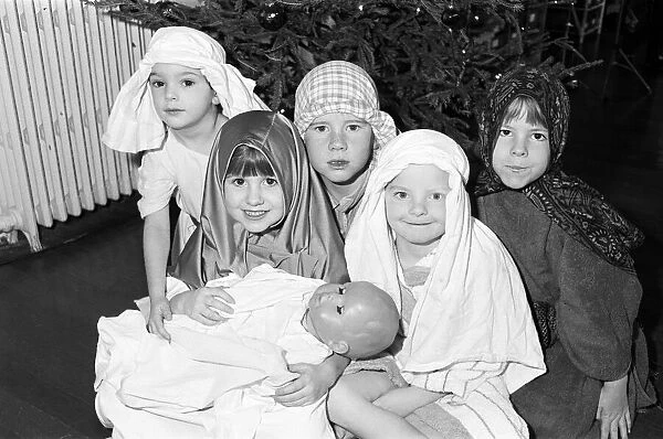 Shepley First School prepare for their Nativity Play. 9th December 1991