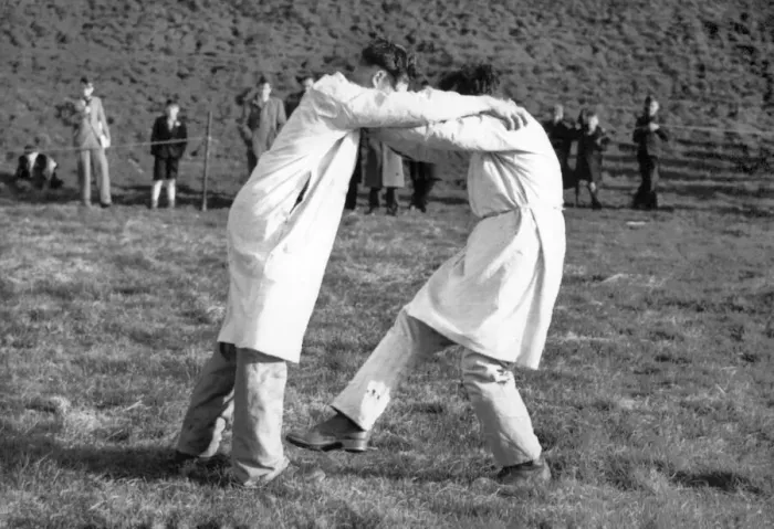 Framed Print : Shin-kicking contest at Chipping Campden, Glos. May 1951 P005063 Framed Print : Shin-kicking contest at Chipping Campden, Glos. May 1951 P005063