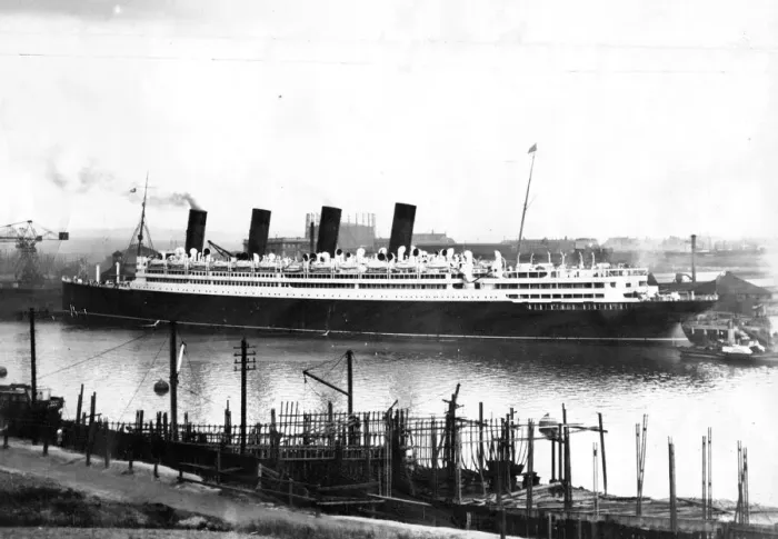 Framed Print : The ship Aquitania before her departure from the River Tyne Framed Print : The ship Aquitania before her departure from the River Tyne