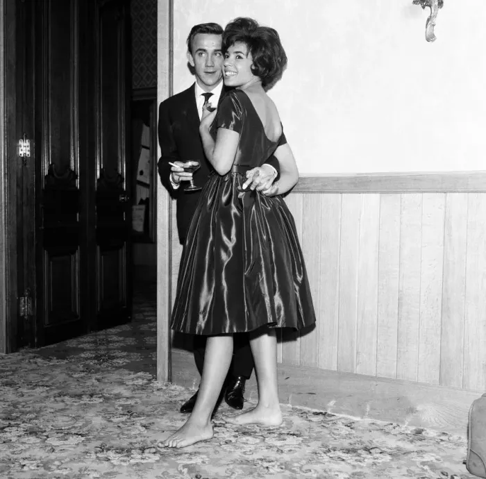 Framed Print : Shirley Bassey, the dynamic singer from Tiger Bay, is to marry film director Kenneth Hume
