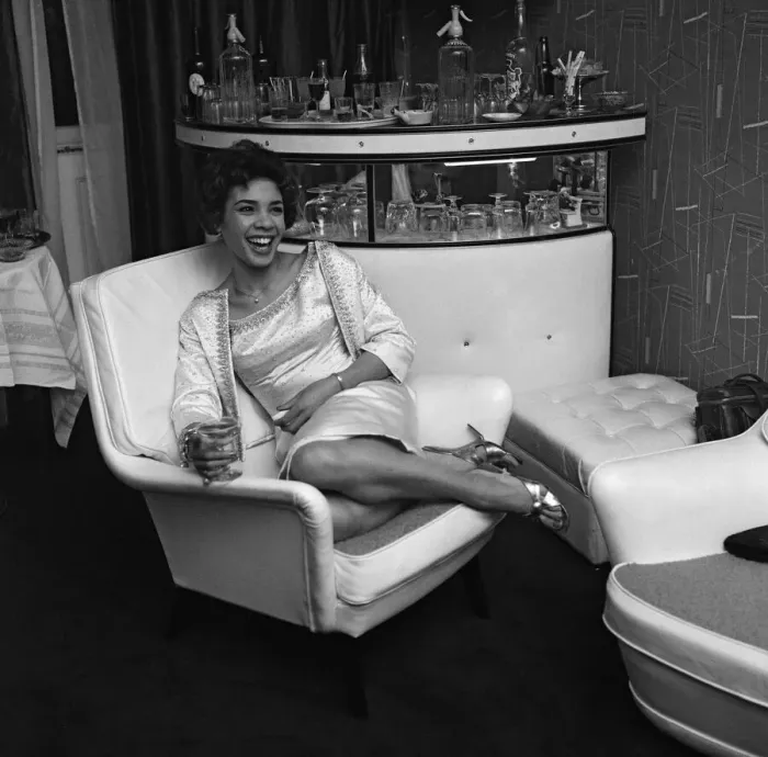 Framed Print : Shirley Bassey in her new house in central London, where she held a house warming party Framed Print : Shirley Bassey in her new house in central London, where she held a house warming party