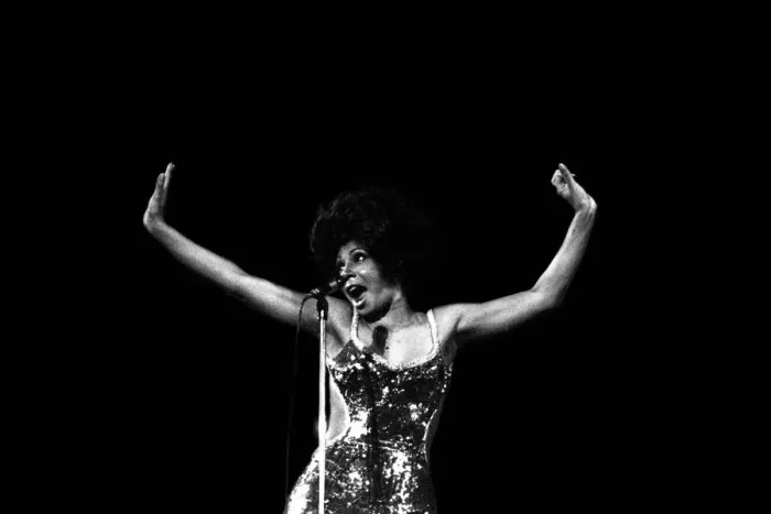 Framed Print : Shirley Bassey performing on stage in concert at Newcastle City Hall 30th April 1971