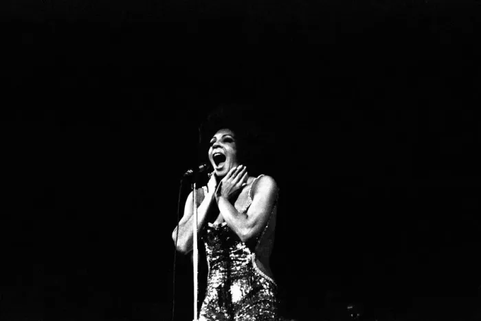 Framed Print : Shirley Bassey performing on stage in concert at Newcastle City Hall 30th April 1971 Framed Print : Shirley Bassey performing on stage in concert at Newcastle City Hall 30th April 1971