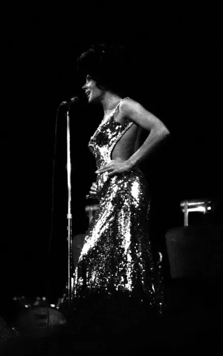 Framed Print : Shirley Bassey performing on stage in concert at Newcastle City Hall 30th April 1971 Framed Print : Shirley Bassey performing on stage in concert at Newcastle City Hall 30th April 1971