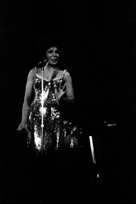 Framed Print : Shirley Bassey performing on stage in concert at Newcastle City Hall 30th April 1971 Framed Print : Shirley Bassey performing on stage in concert at Newcastle City Hall 30th April 1971