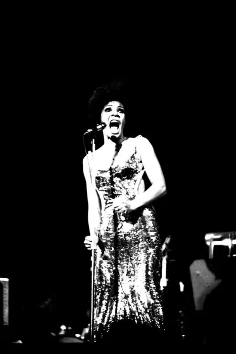 Framed Print : Shirley Bassey performing on stage in concert at Newcastle City Hall 30th April 1971 Framed Print : Shirley Bassey performing on stage in concert at Newcastle City Hall 30th April 1971