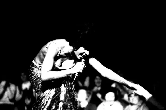 Framed Print : Shirley Bassey performing on stage in concert at Newcastle City Hall 30th April 1971 Framed Print : Shirley Bassey performing on stage in concert at Newcastle City Hall 30th April 1971