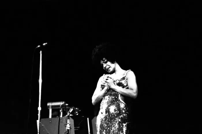 Framed Print : Shirley Bassey performing on stage in concert at Newcastle City Hall 30th April 1971 Framed Print : Shirley Bassey performing on stage in concert at Newcastle City Hall 30th April 1971