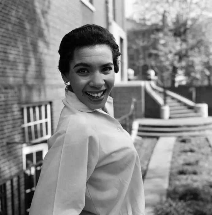 Framed Print : Shirley Bassey rehearsing for ITVs Frankie Howerd Show at ITV rehearsal studios in Framed Print : Shirley Bassey rehearsing for ITVs Frankie Howerd Show at ITV rehearsal studios in