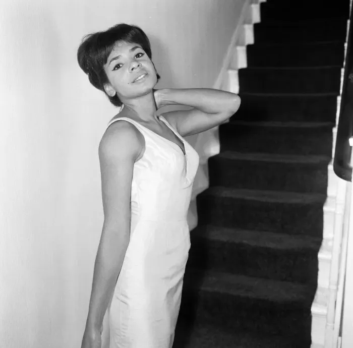 Framed Print : Shirley Bassey, star of the Sunday Night at the Palladium this week Framed Print : Shirley Bassey, star of the Sunday Night at the Palladium this week