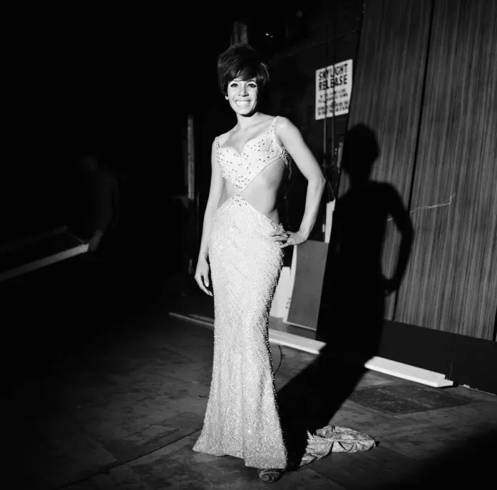 Framed Print : Shirley Bassey wearing her banned dress at the Palladium Framed Print : Shirley Bassey wearing her banned dress at the Palladium