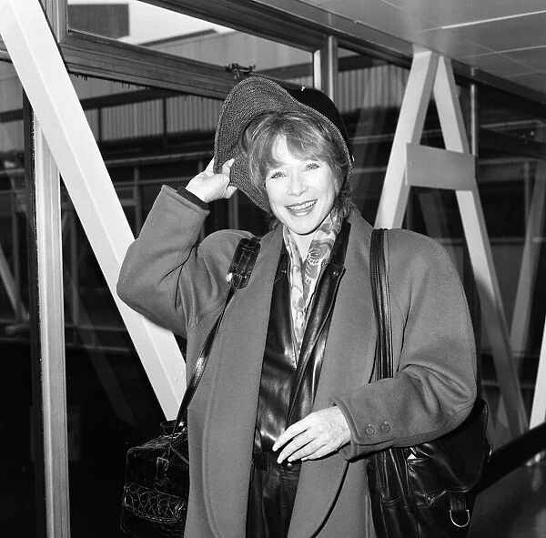 Shirley MacLaine leaving Heathrow Airport. 29th October 1985