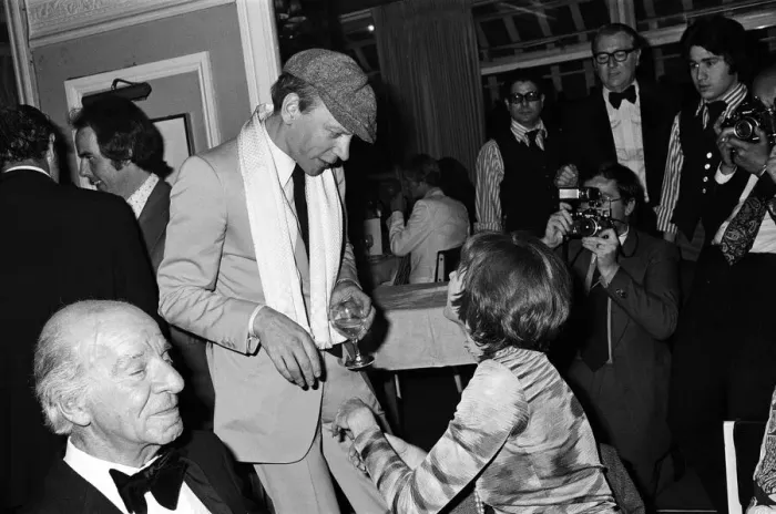 Framed Print : Shirley MacLaine at the White Elephant club in Westminster for a party to celebrate her Framed Print : Shirley MacLaine at the White Elephant club in Westminster for a party to celebrate her