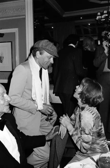 Framed Print : Shirley MacLaine at the White Elephant club in Westminster for a party to celebrate her Framed Print : Shirley MacLaine at the White Elephant club in Westminster for a party to celebrate her