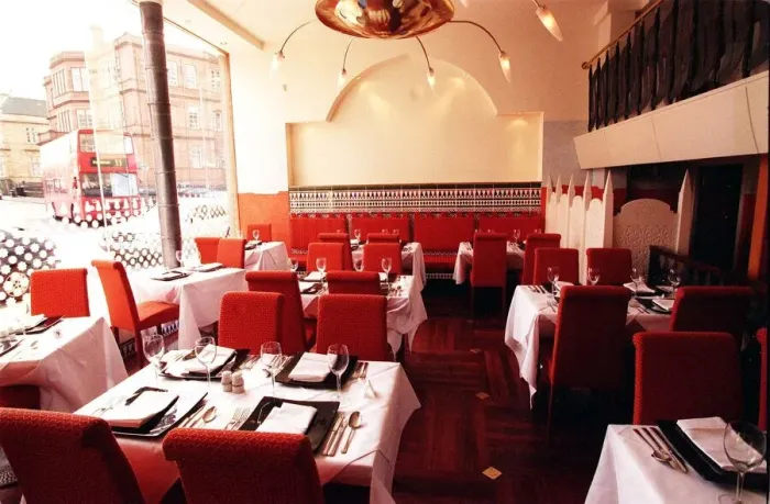 Framed Print : Shish Mahal March 1999 Indian Restaurant Park Road Glasgow Interior Dining room Red