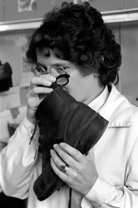 Framed Print : The Shoe Tester: Mrs. Isobel Bingham is a Shoe Inspector employed by the Footwear Testing