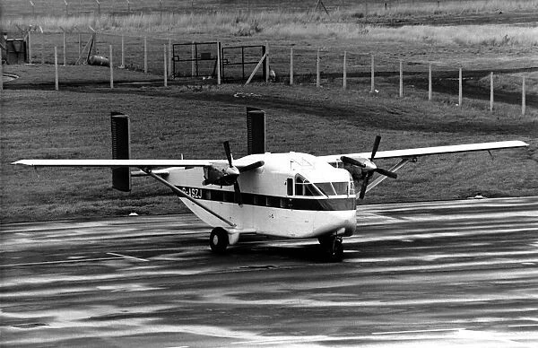 A Shorts Skyvan at Newcastle Airport. 10  /  01  /  1990