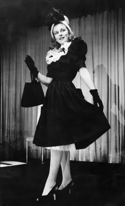 Framed Print : Shown at Londons first post-war non-austerity fashion show