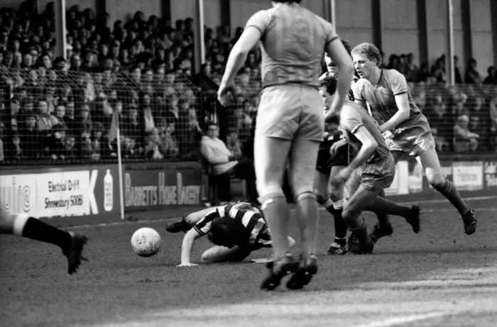 Framed Print : Shrewsbury 2 v. Newcastle 2. March 1984 MF14-26-032