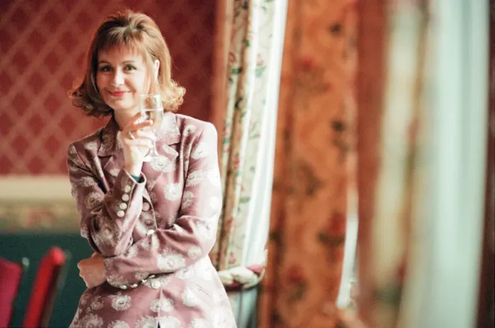 Framed Print : Sian Lloyd, Weather Forecaster, 25th April 1997. Clothing Fashion Feature