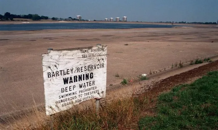 Framed Print : Sign warning of deep water at drought hit Bartley Green Resevoir, Birmingham