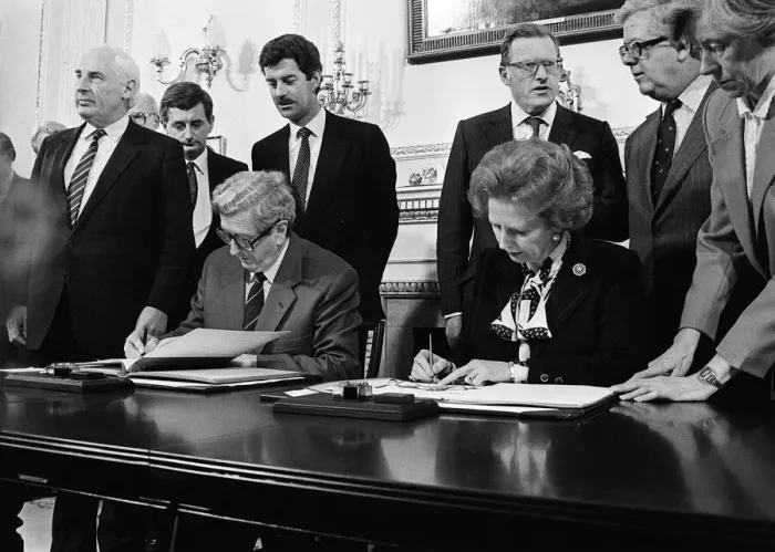 Framed Print : Signing Of The Anglo-Irish Agreement Nov 1985 Signing the historical agreement Framed Print : Signing Of The Anglo-Irish Agreement Nov 1985 Signing the historical agreement
