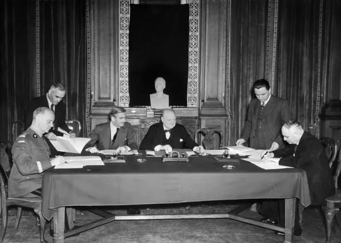 Framed Print : The signing of the The Sikorski-Mayski Agreement between the governments of the USSR Framed Print : The signing of the The Sikorski-Mayski Agreement between the governments of the USSR