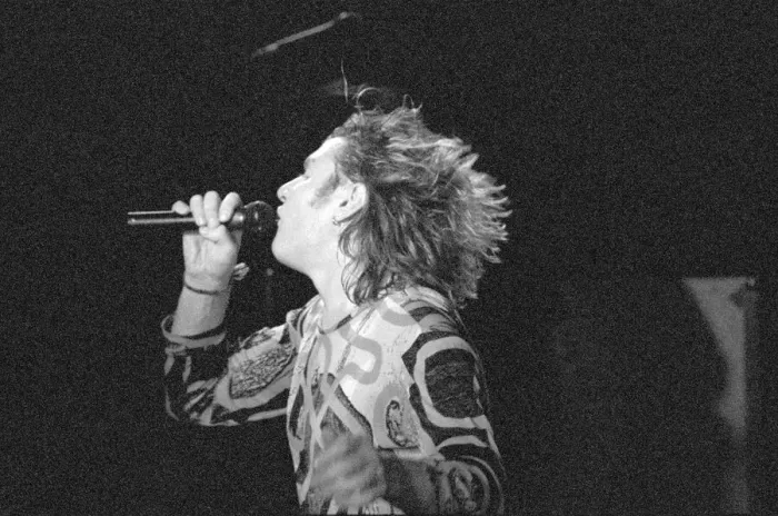 Framed Print : Simon Le Bon singing with his band Duran Duran live on the 11th November 1988