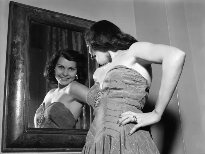 Framed Print : Simone Silva, french actress starring in the stage production of Meet Mr Framed Print : Simone Silva, french actress starring in the stage production of Meet Mr