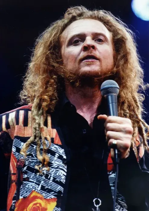 Framed Print : Simply Red singer Mick Hucknell in concert at the NEC, Birmingham Framed Print : Simply Red singer Mick Hucknell in concert at the NEC, Birmingham