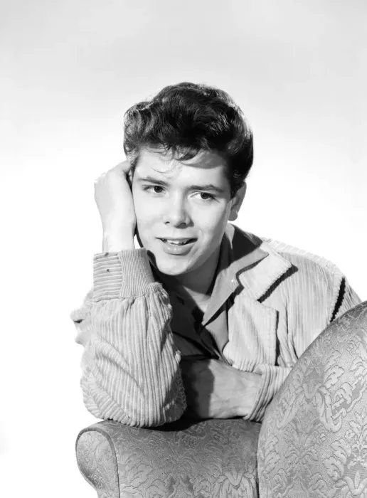 Framed Print : Singer Cliff Richard. Circa 1958 Framed Print : Singer Cliff Richard. Circa 1958