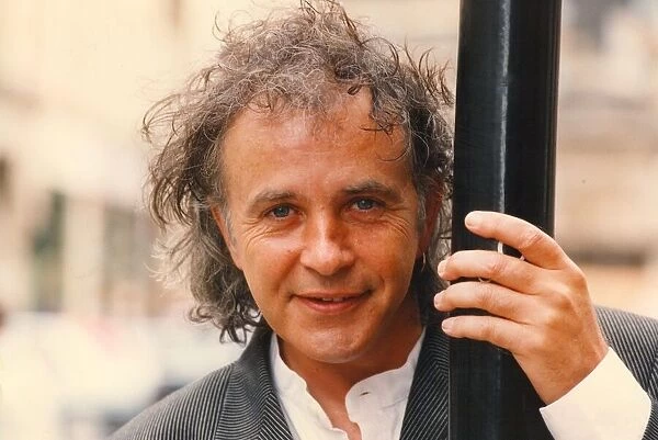 Singer David Essex at Newcastles Theatre Royal 20 June 1995
