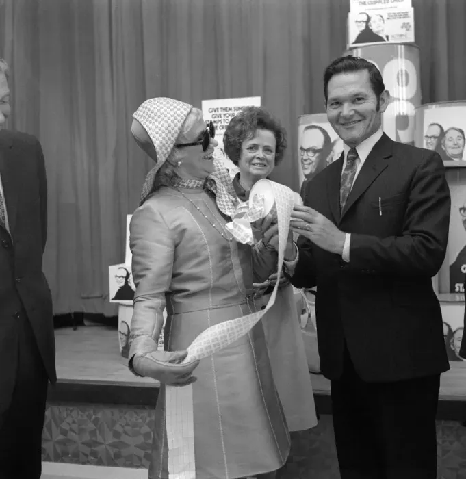 Framed Print : Singer Dorothy Squires in Newcastle on May 25, 1972, to launch an appeal for Action for Framed Print : Singer Dorothy Squires in Newcastle on May 25, 1972, to launch an appeal for Action for