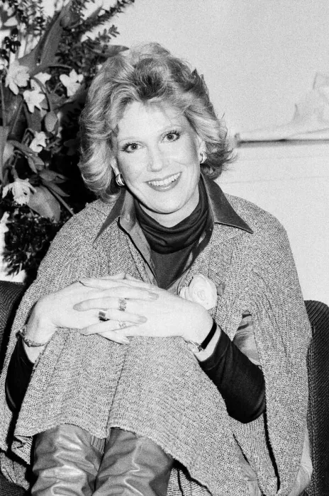 Framed Print : Singer Dusty Springfield pictured a t a photocall at the Savoy Hotel in London Framed Print : Singer Dusty Springfield pictured a t a photocall at the Savoy Hotel in London