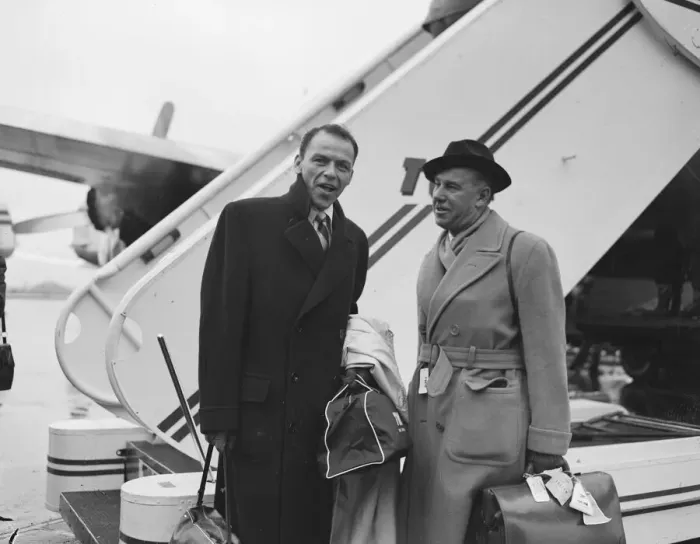 Framed Print : Singer Frank Sinatra seen here with Sunday People journalisrt Arthur Helliwell about to Framed Print : Singer Frank Sinatra seen here with Sunday People journalisrt Arthur Helliwell about to