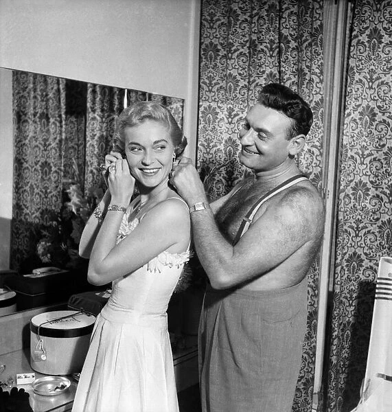 Singer Frankie Laine with wife, Nan Grey. August 1952 C4049-001
