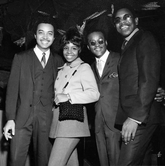 Framed Print : Singer Gladys Knight and the Pips pose for a picture at the Beachcomber Mayfair Hotel Framed Print : Singer Gladys Knight and the Pips pose for a picture at the Beachcomber Mayfair Hotel