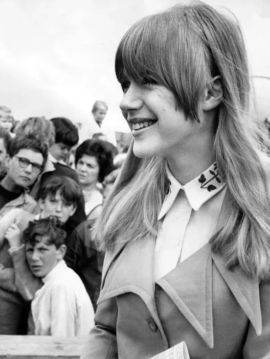 Framed Print : Singer Marianne Faithfull 9 July 1966 Framed Print : Singer Marianne Faithfull 9 July 1966