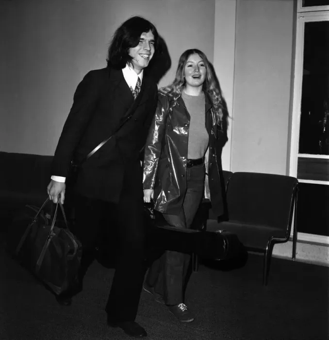 Framed Print : Singer Mary Hopkin and her record producer husband Tony Visconti seen here leaving