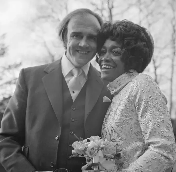 Framed Print : Singer Salena Jones seen here on her wedding day to 33 year old Pat Rogers at Southampton Framed Print : Singer Salena Jones seen here on her wedding day to 33 year old Pat Rogers at Southampton