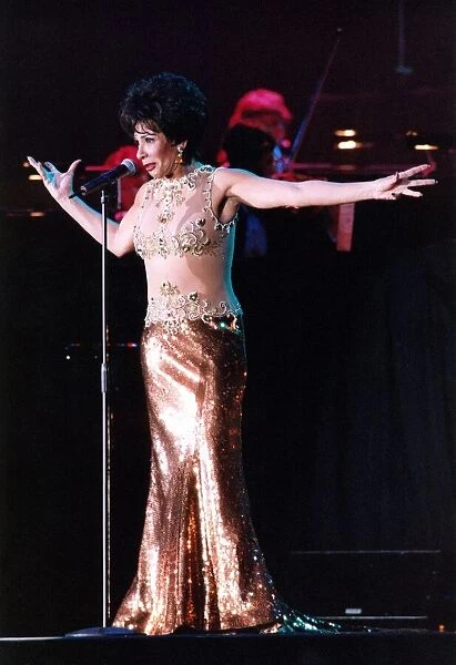 Singer Shirley Bassey performing at the Newcastle Arena. 11  /  05  /  96