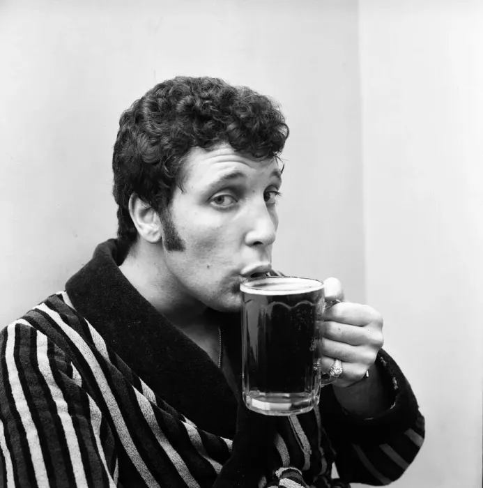 Framed Print : Singer Tom Jones drinking a pint of beer at Cesars Palace Nightclub Framed Print : Singer Tom Jones drinking a pint of beer at Cesars Palace Nightclub