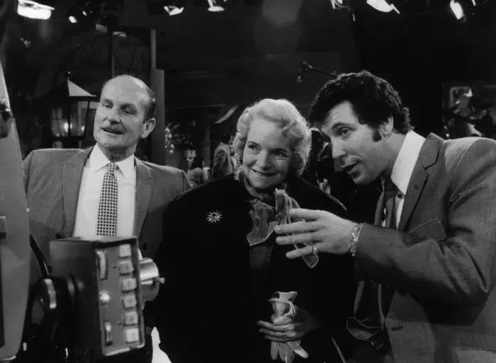 Framed Print : Singer Tom Jones and parents at the ATV Studios, Elstree. 8th February 1969 Framed Print : Singer Tom Jones and parents at the ATV Studios, Elstree. 8th February 1969