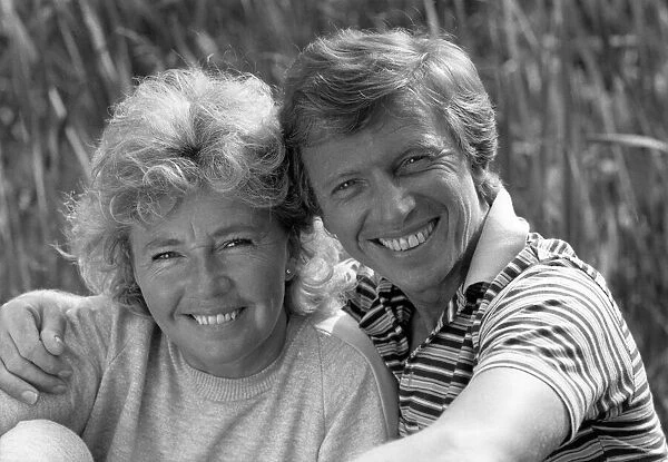 Singer Tommy Steele and wife Anne. P008094
