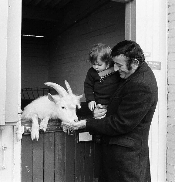 Singer Tony Bennett with his daughter Joanna at London Zoo. 14th January 1972