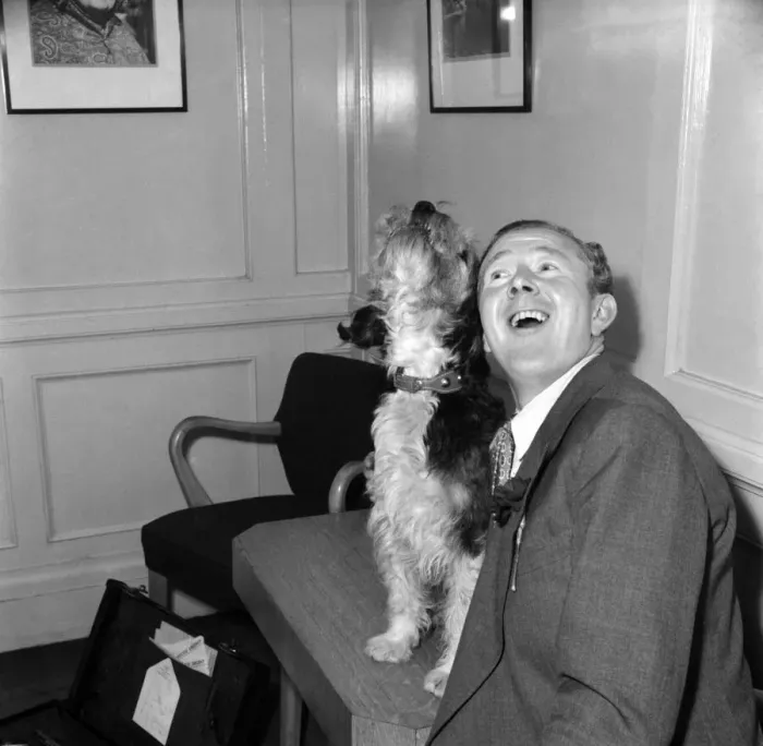 Framed Print : Singing Dog and Noel Whitcomb. October 1953 D6238-001