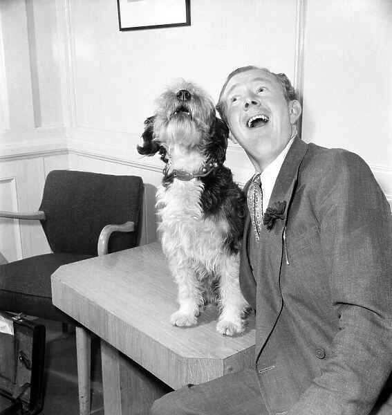 Singing Dog and Noel Whitcomb. October 1953 D6238-002